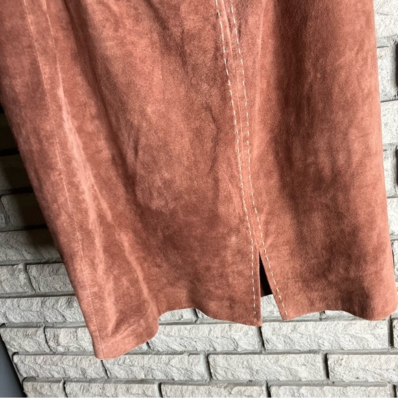 Vintage Suede Skirt - Picture 8 of 9